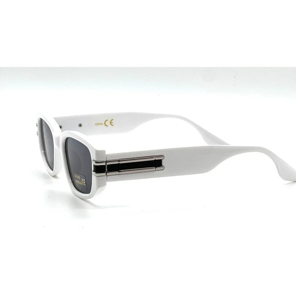 N/A chic white